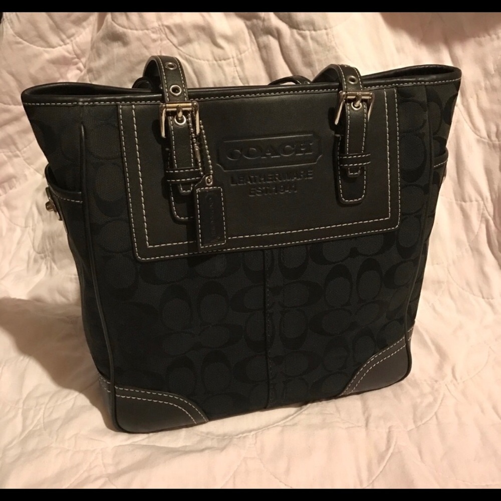 SALE!!! COACH BLACK W BLACK LEATHER PURSE HANDBAG
